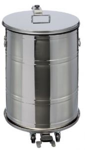 T790631 AISI 304 stainless steel Watertight pedal waste bin 70 liters